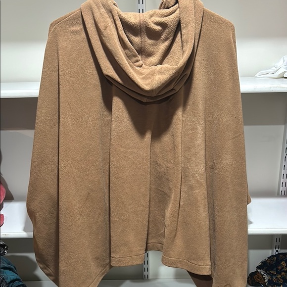NWOT Cozy Camel Hooded Sweater - Picture 3 of 3
